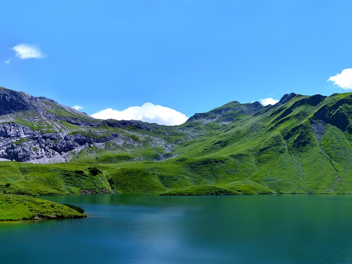 Mountain lake